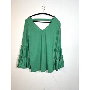 KATE &‎ MALLORY Kelly Green Tiered Bell Sleeve Blouse Textured Size M Women’s